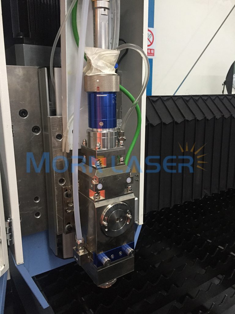 fiber laser source