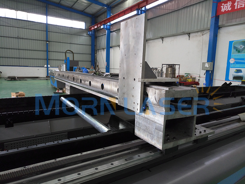 fiber laser cutting machine